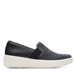 Clarks Layton Petal Black Interest