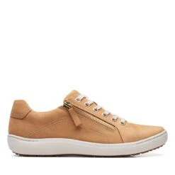 Clarks Nalle Lace Camel Nubuck