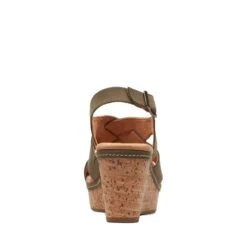 Clarks Elleri Rae Olive Nubuck -Clarks 26171446 W 6
